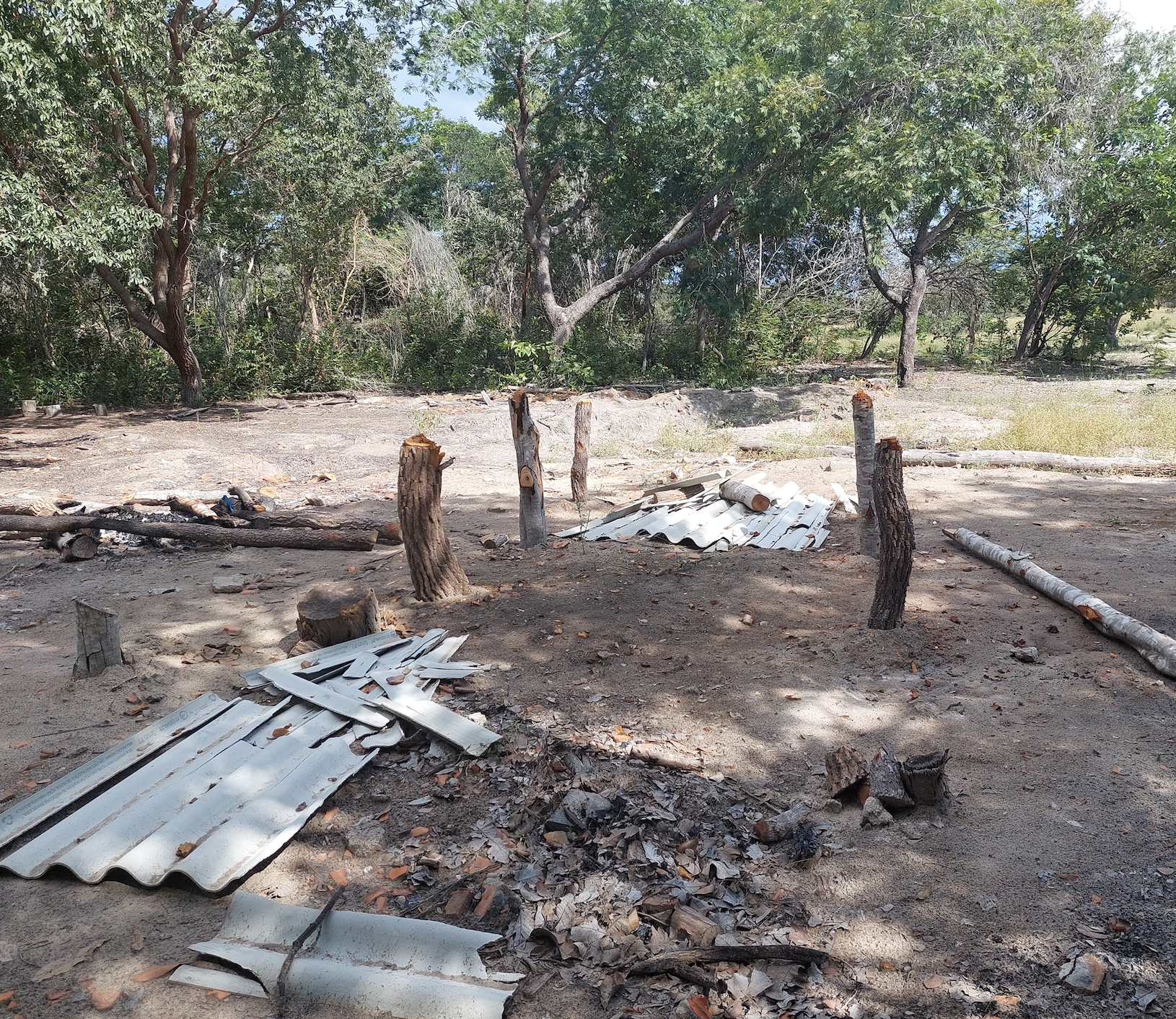 Foto Rancho destruido em território fecheiro Crédito Divulgação CNDH